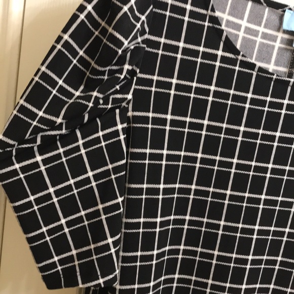 CeCe short sleeve sheath dress. NWT - Picture 3 of 11